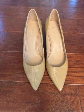 Nine West Glossy Mustard Patent Pointed-Toe Pumps